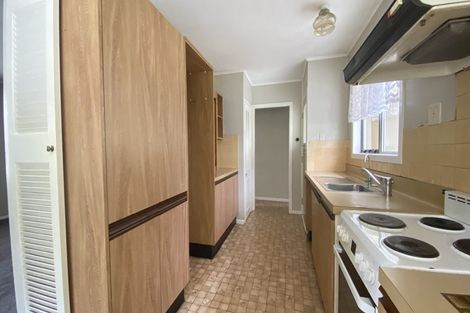 Photo of property in 26 Kirrie Avenue, Te Atatu South, Auckland, 0610