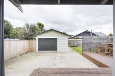 Photo of property in 60 Weston Avenue, Roslyn, Palmerston North, 4414