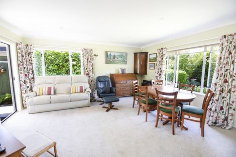 Photo of property in 128 Avenue Road, Greenmeadows, Napier, 4112