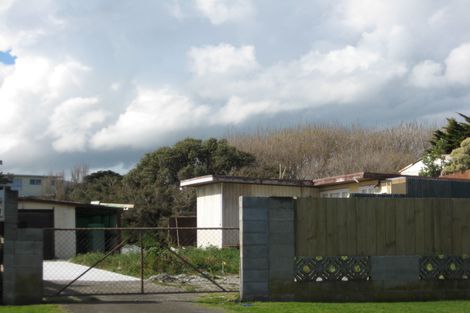 Photo of property in 88 Karaka Street, Castlecliff, Whanganui, 4501