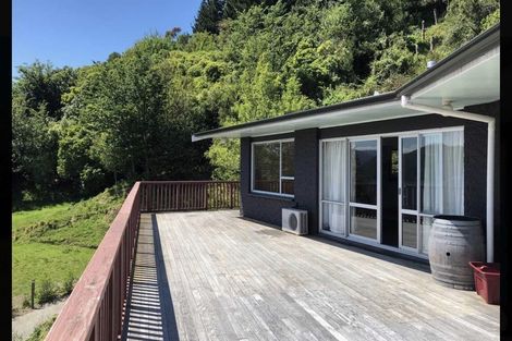 Photo of property in 47 Otago Street, Picton, 7220