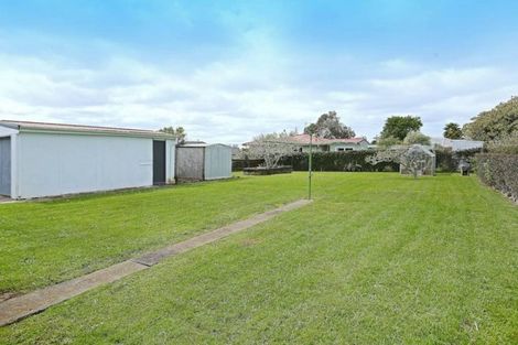 Photo of property in 50 Matipo Road, Te Atatu Peninsula, Auckland, 0610