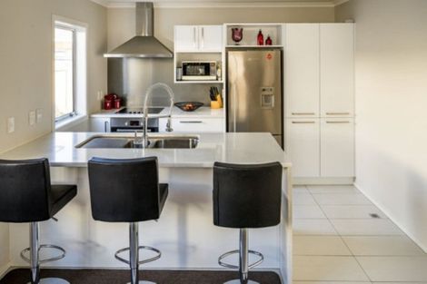 Photo of property in 8a Stone Street, Miramar, Wellington, 6022