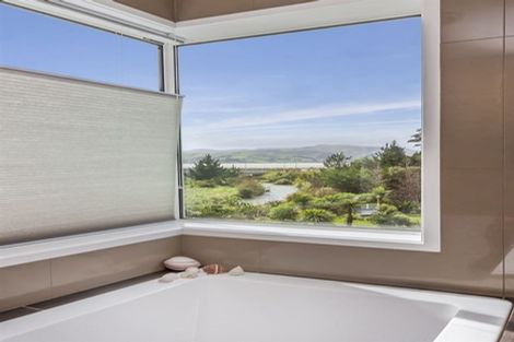 Photo of property in 4 Shoal Place, Whitby, Porirua, 5024