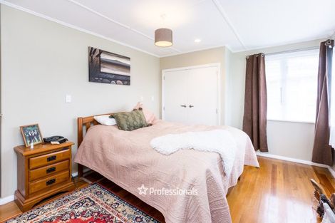 Photo of property in 73 Naenae Road, Naenae, Lower Hutt, 5011