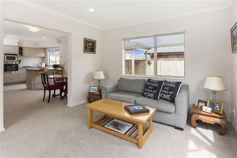 Photo of property in 12 Carousel Crescent, East Tamaki Heights, Auckland, 2016
