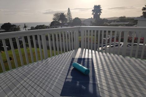 Photo of property in 114 Pacific Parade, Army Bay, Whangaparaoa, 0930