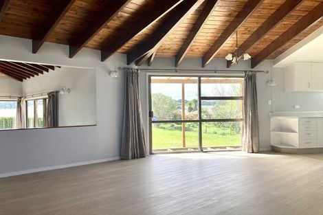 Photo of property in 69 Sunny Crescent, Huapai, Kumeu, 0810