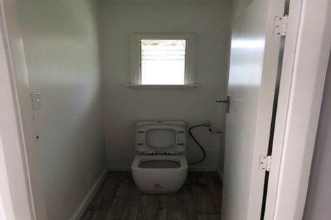 Photo of property in 27 Middlepark Road, Sockburn, Christchurch, 8042