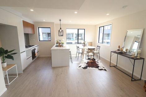 Photo of property in 16/5 Perekia Street, Albany, Auckland, 0632