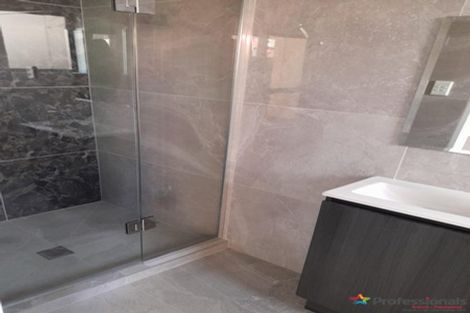 Photo of property in 10d White Road, Manurewa, Auckland, 2102