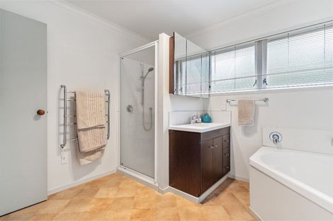 Photo of property in 10 Gregory Lane, Whangamata, 3691