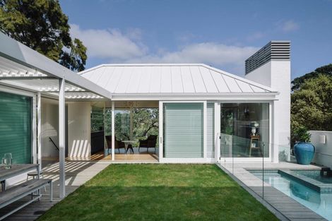 Photo of property in 58 Sunny Brae Crescent, Westmere, Auckland, 1022