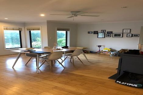 Photo of property in 5 Catlins Glen, Aotea, Porirua, 5024