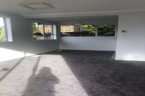 Photo of property in 2/7 Malters Place, Browns Bay, Auckland, 0630