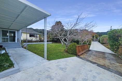 Photo of property in 25 Manuka Street, Stokes Valley, Lower Hutt, 5019