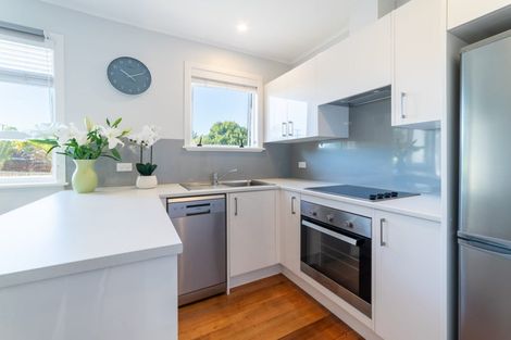 Photo of property in 2/14 Waterloo Road, Milford, Auckland, 0620