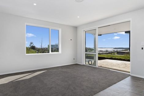 Photo of property in 30 Ridge Drive, Omokoroa, 3114