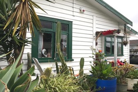 Photo of property in 1/52 Kenderdine Road, Papatoetoe, Auckland, 2025