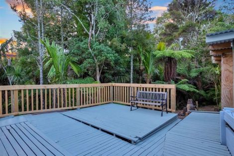 Photo of property in 49 Roberts Road, Matakatia, Whangaparaoa, 0930