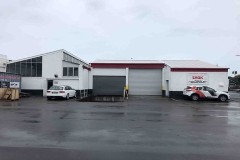 Photo of property in 336 Devon Street West, New Plymouth, 4310