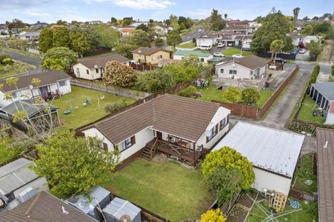 Photo of property in 2/5 Pureora Place, Clendon Park, Auckland, 2103