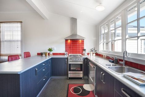 Photo of property in 375 College Street, Hokowhitu, Palmerston North, 4410