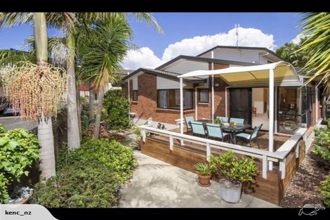 Photo of property in 2/7 Eban Avenue, Hillcrest, Auckland, 0627