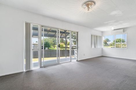 Photo of property in 58 Sharland Avenue, Manurewa, Auckland, 2102