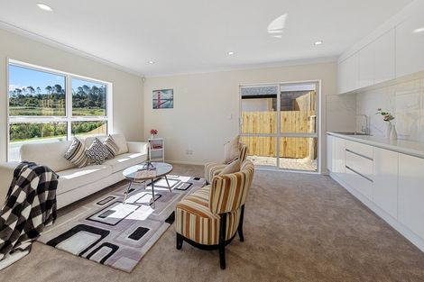 Photo of property in 26 Celestial Crescent, Orewa, 0931