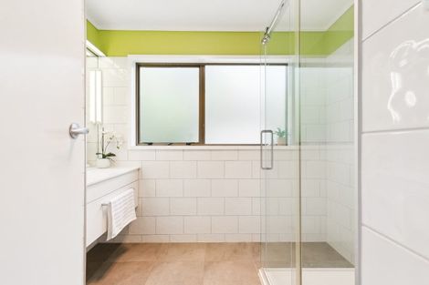 Photo of property in 17b Govind Grove, Ngaio, Wellington, 6035