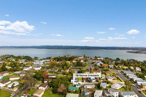 Photo of property in 2/7 Taurus Crescent, Beach Haven, Auckland, 0626