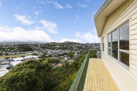 Photo of property in 22 Waiwera Crescent, Maupuia, Wellington, 6022