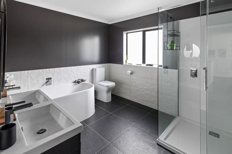 Photo of property in 1 Crompton Avenue, Churton Park, Wellington, 6037