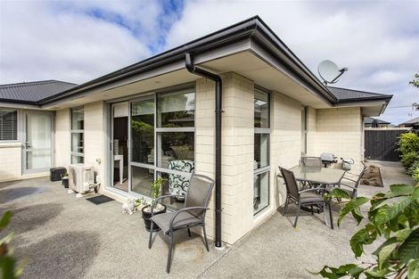 Photo of property in 3/502 Harewood Road, Harewood, Christchurch, 8051