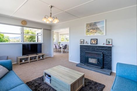 Photo of property in 104 Tilley Road, Paekakariki, 5034