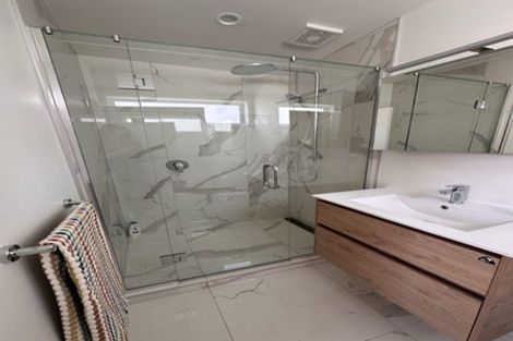 Photo of property in 1/231b Titirangi Road, Titirangi, Auckland, 0604