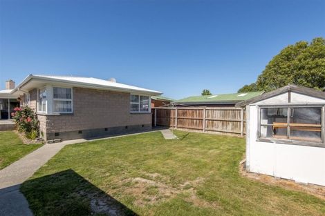 Photo of property in 62 Frensham Crescent, Woolston, Christchurch, 8062