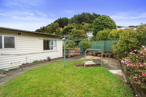 Photo of property in 32 Turriff Crescent, Tawa, Wellington, 5028