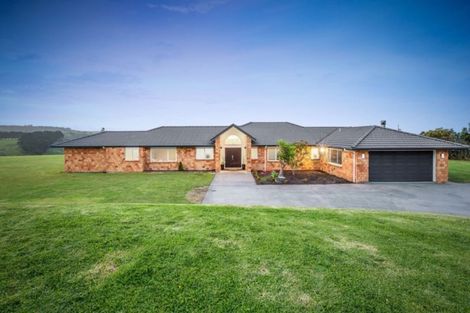 Photo of property in 135a Hutchinson Road, Helensville, 0875