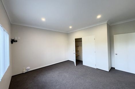 Photo of property in 154 Boord Crescent, Kumeu, 0891