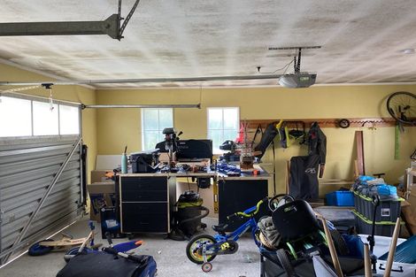 Photo of property in 1/71 Browns Bay Road, Browns Bay, Auckland, 0630