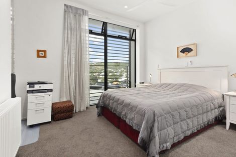 Photo of property in 39 Erica Pabst Way, Island Bay, Wellington, 6023