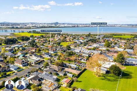 Photo of property in 14 Coronation Road, Mangere Bridge, Auckland, 2022