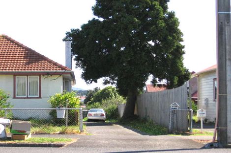 Photo of property in 123 Astley Avenue, New Lynn, Auckland, 0600