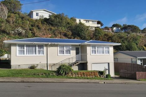 Photo of property in 98 Beazley Avenue, Paparangi, Wellington, 6037