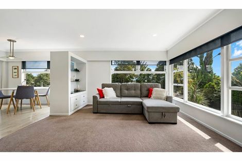 Photo of property in 12 Havelle Avenue, Titirangi, Auckland, 0604