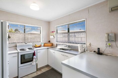 Photo of property in 6 Barbara Grove, Papamoa Beach, Papamoa, 3118