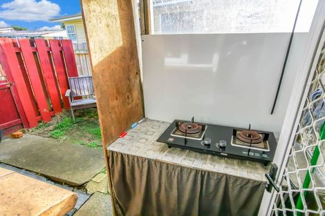 Photo of property in 1/1 Cullinan Avenue, Mangere, Auckland, 2022