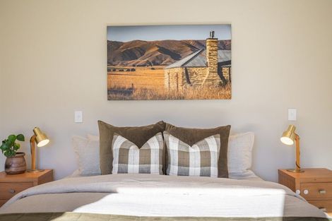 Photo of property in 54 Xenicus Rise, Glenorchy, 9372